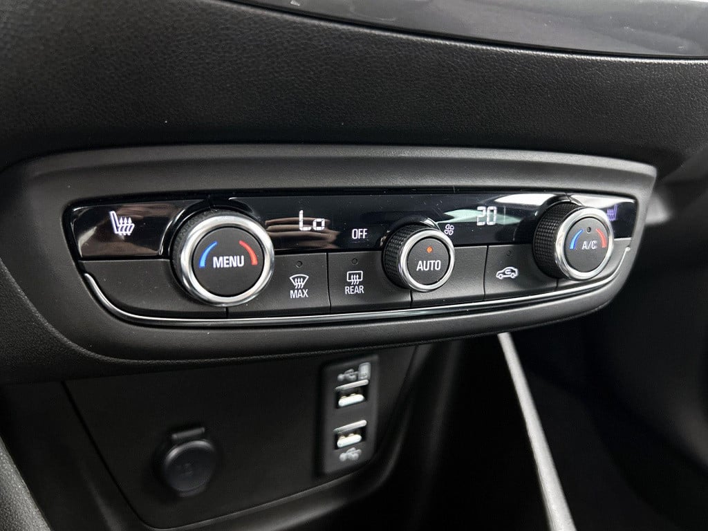 Opel Crossland X 1.2 turbo business elegance | winterpakket |  achterruitri