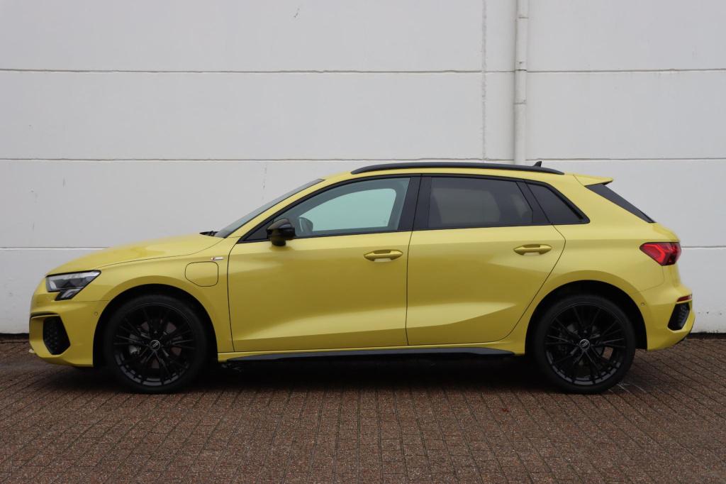 Audi A3 sportback 40 tfsi e s edition 204pk s-tronic | soh 98% l zwart opti