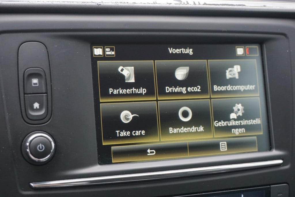 Renault Kadjar 1.2 tce zen airco / navi / cruise / trekhaak / parkeers. / l