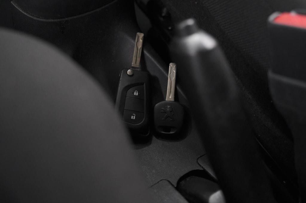 Peugeot 108 1.0 e-vti active | airco | bluetooth | elektrische ramen | 5 de