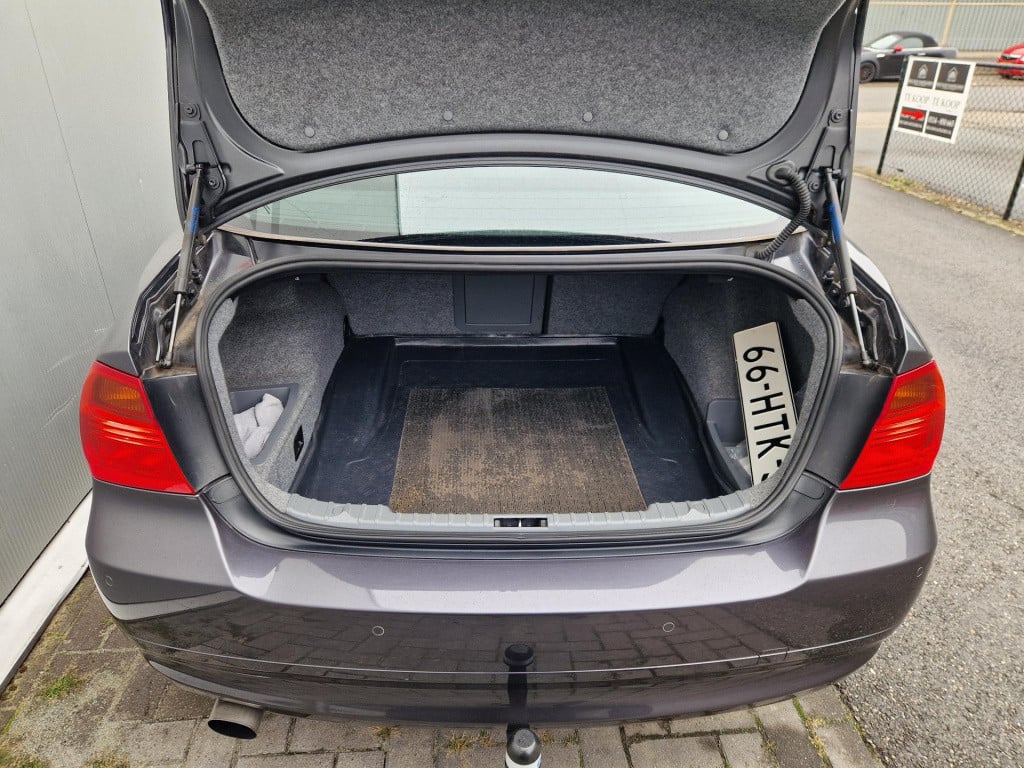 BMW 3-serie 320i executive