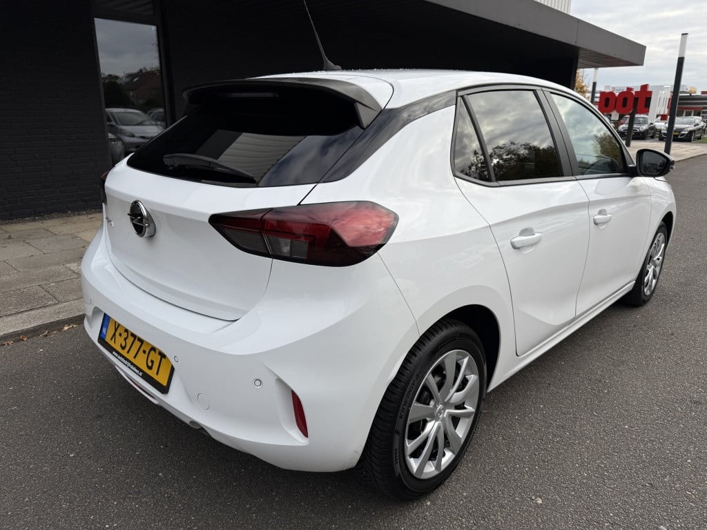 Opel Corsa 1.2 edition // stoel & stuurverwarming //