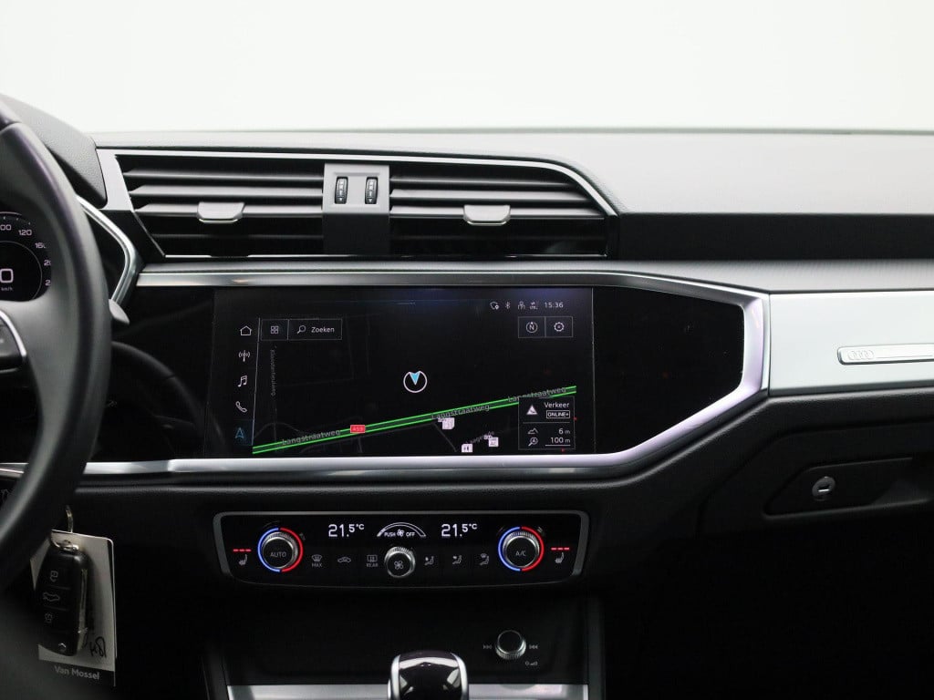Audi Q3 45 tfsi e s tronic | automaat | lmv | parkeer sensoren | virtual co