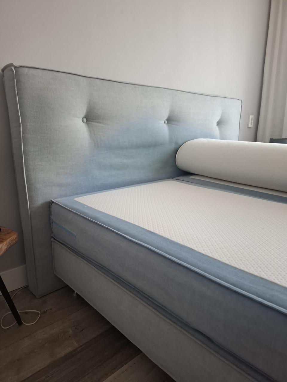 Boxspring 180  x 200  gratis af te halen