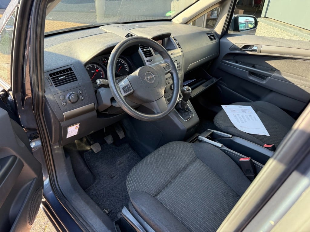 Opel Zafira 1.8 business 7 persoons