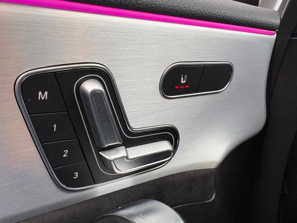 Mercedes-Benz A-Klasse 250 e business solution amg limited