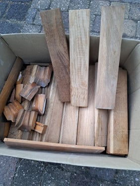 Doos met eiken houten vloerdelen