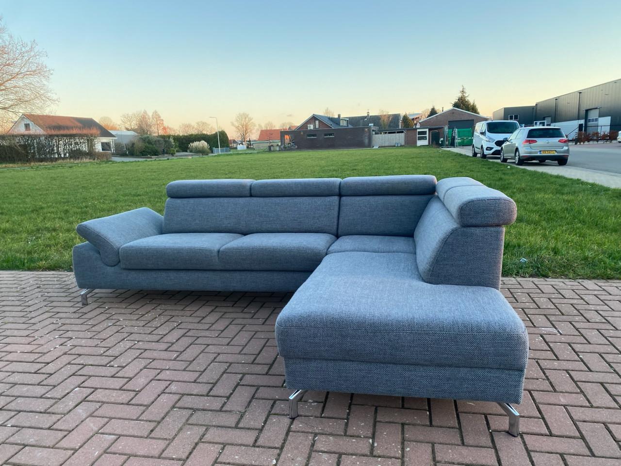 Montèl Urban Grijze Hoekbank-Ruime Lounge Zit-Modern Comfort