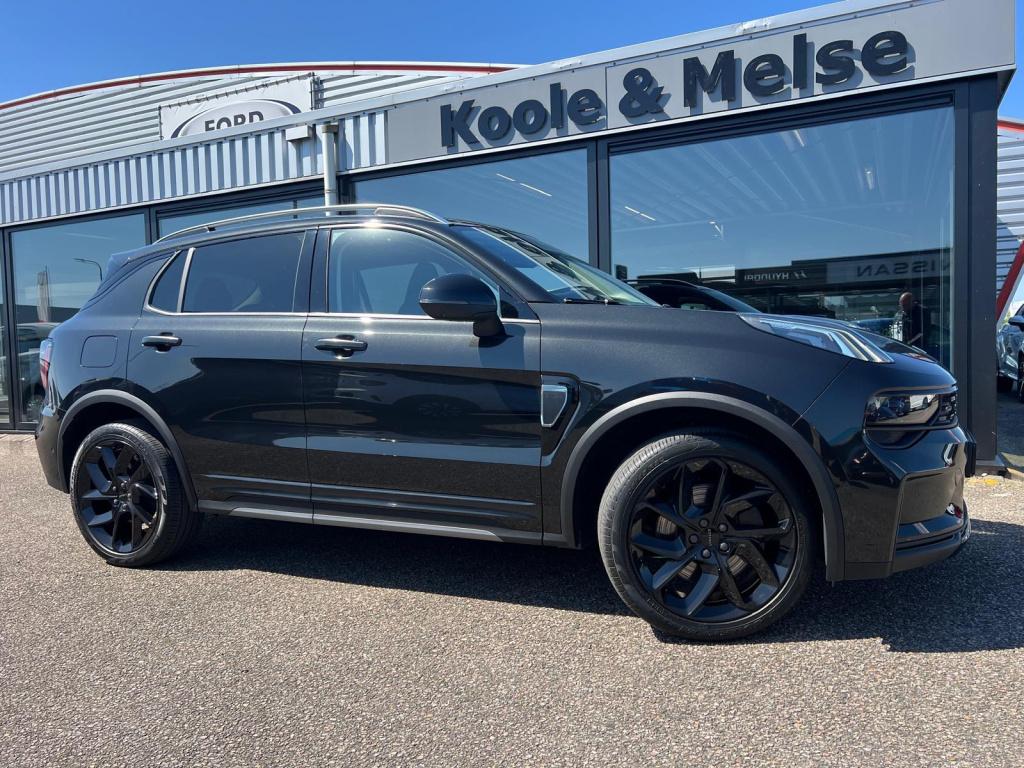 Lynk & Co 01 1.5 261pk plug in hybrid 7dcth , black edition , panodak , 360