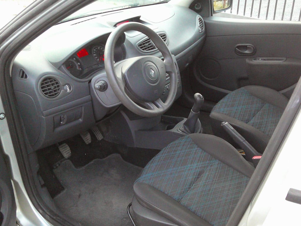 Renault Clio 1.2-16v special line