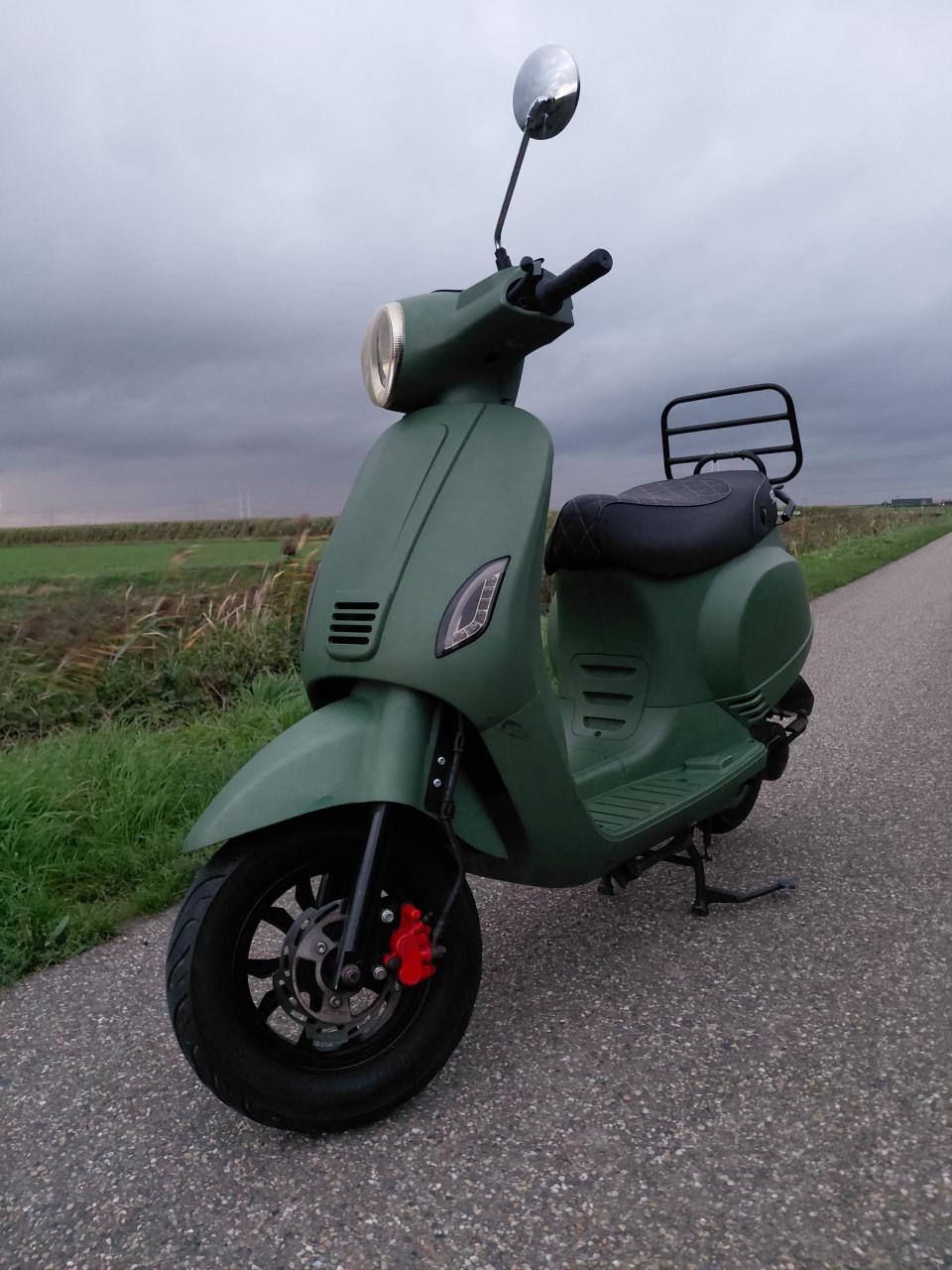 Nette scooter te koop