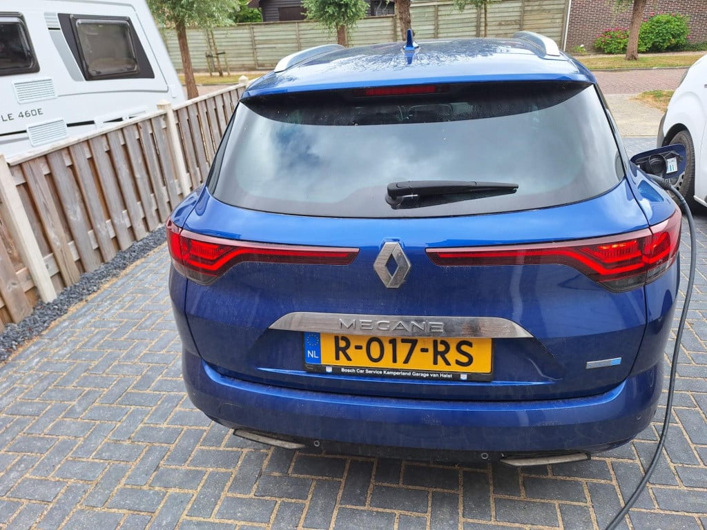 Renault Megane E-tech estate 1.6 plug-in hybrid 160 r.s. line