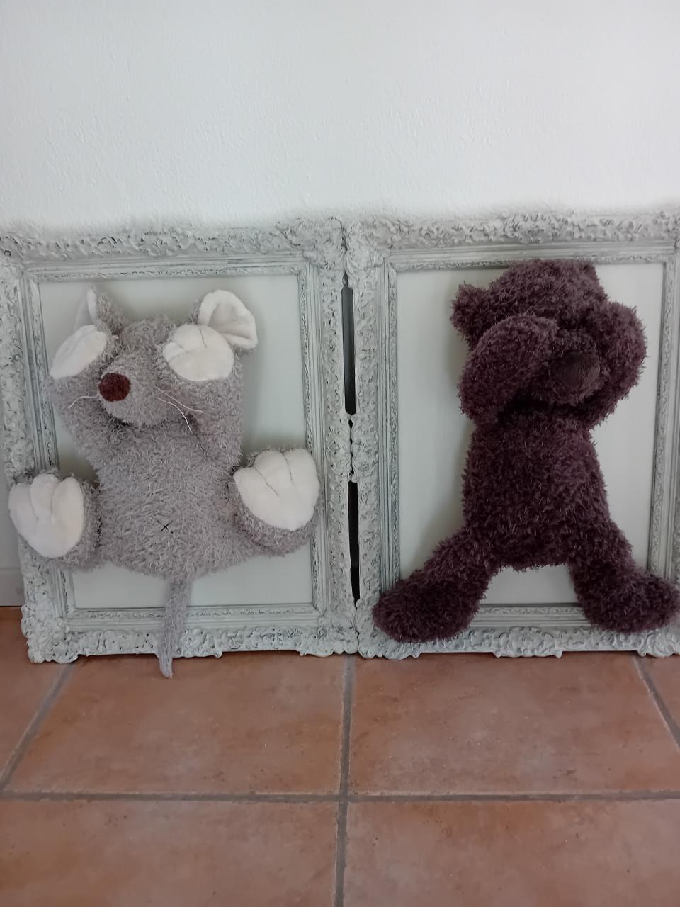Knuffel op lijst. Apart