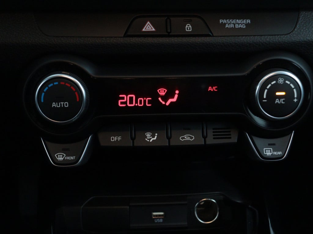 Kia Stonic 1.0 t-gdi mhev dynamicline | led koplampen | climate control | n