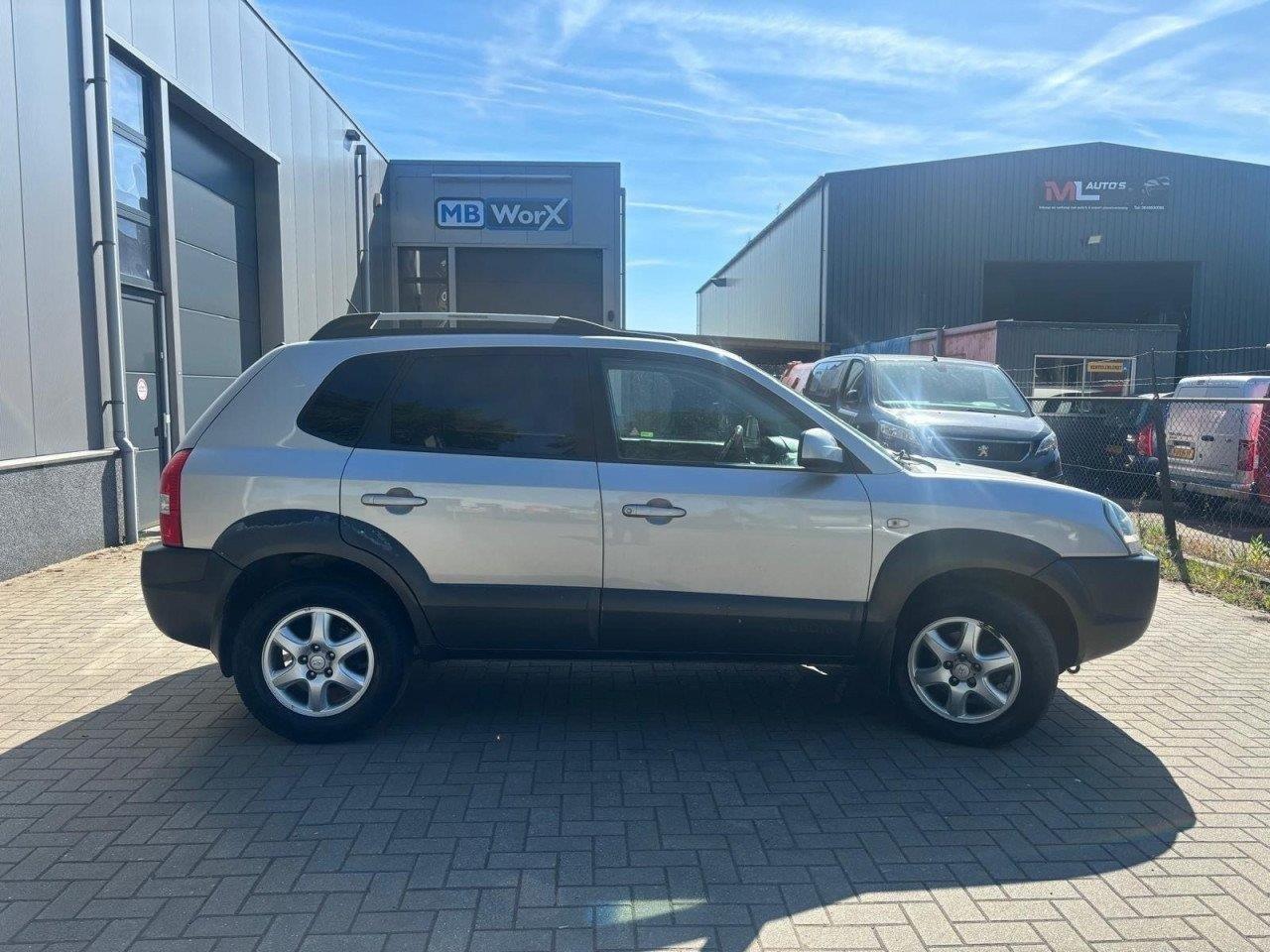 Hyundai Tucson 2.0i Dynamic Jaar Apk / Cruise