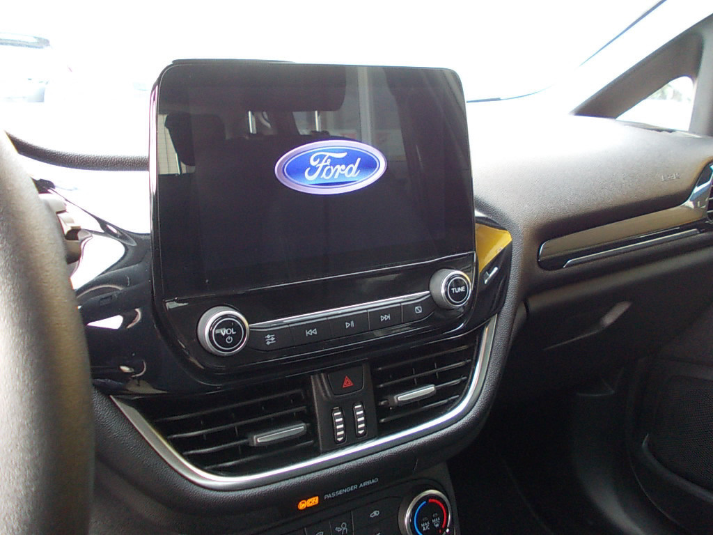 Ford Fiesta 1.1 ti-vct airco, navigatie, cruise-contr.