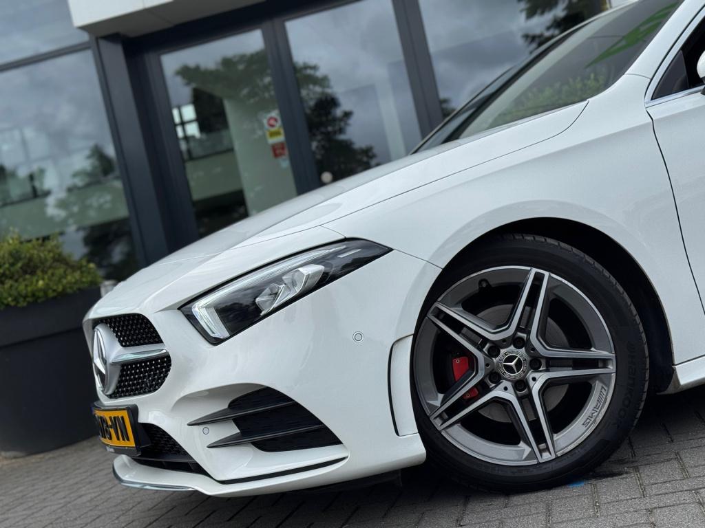 Mercedes-Benz A-Klasse 200 amg edition premium plus * camera * carplay * 18