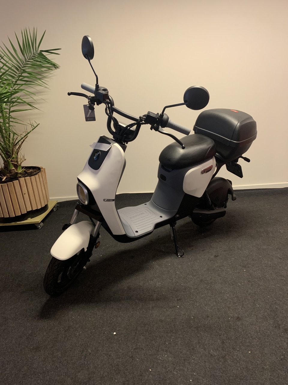 SEGWAY B100S KLEUR WIT 25KM NU 995,= RIJKLAAR