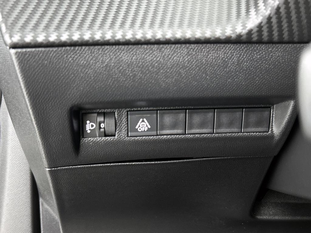 Peugeot 2008 130 pk active pack | rijklaar | apple carplay | camera | stoel