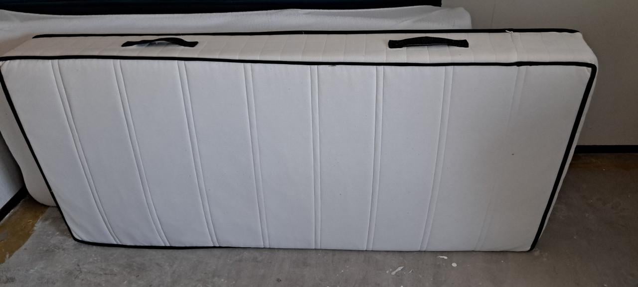 Matras 1,90 bij 90