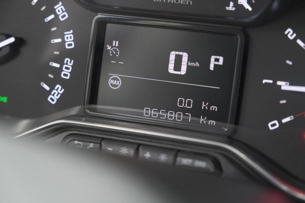 Citroen C3 Aircross puretech 130 eat6 feel | camera | climate control | app