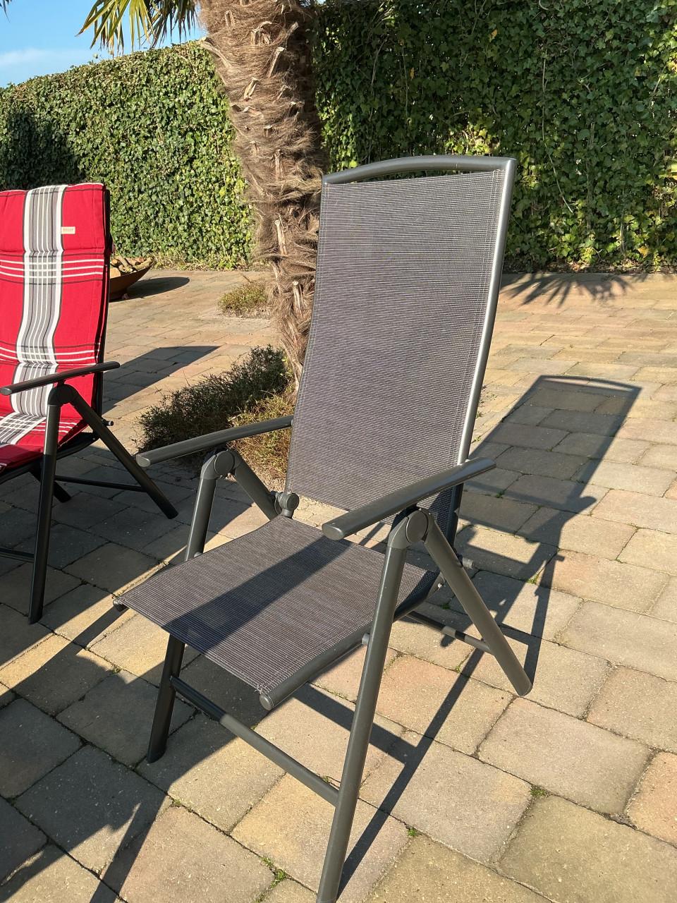 Tuintafel en 4 stoelen