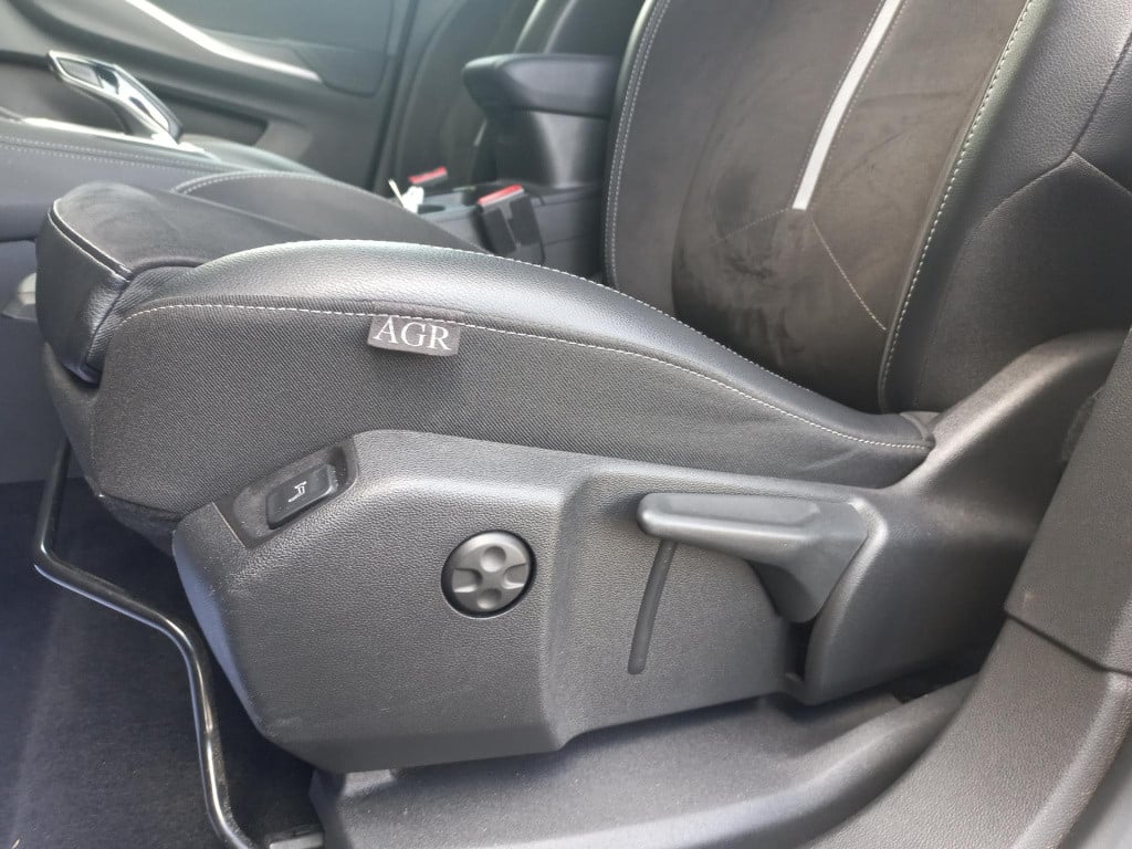 Opel Grandland 1.6 turbo plug-in hybrid 4x4 gse | climat | 19" lmv | camera
