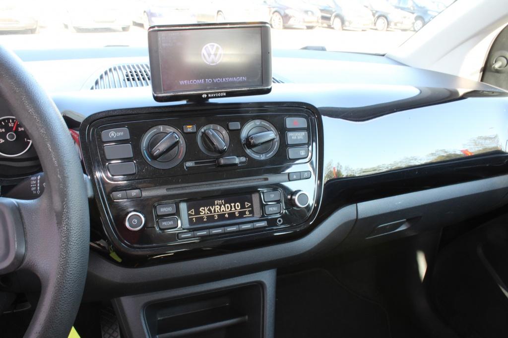 Volkswagen UP! 1.0 move up! bluem.