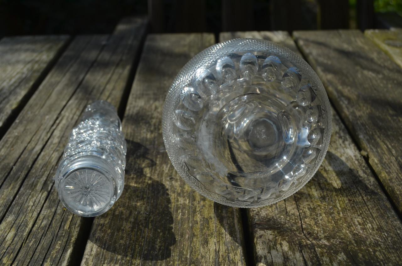 2 Kristallen karafjes in goede staat.
