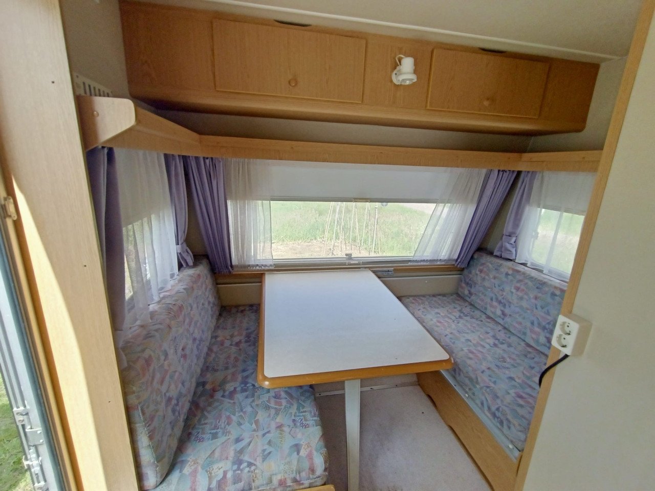 Mooie ruime Kip 480 van 1993 met voortent