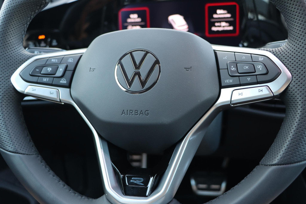 Volkswagen Golf variant 1.5 etsi r-line edition 115pk dsg7