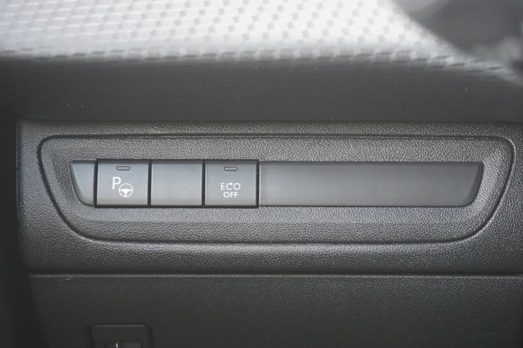 Peugeot 208 1.2 puretech tech edition climate / navi / cruise / camera / pd