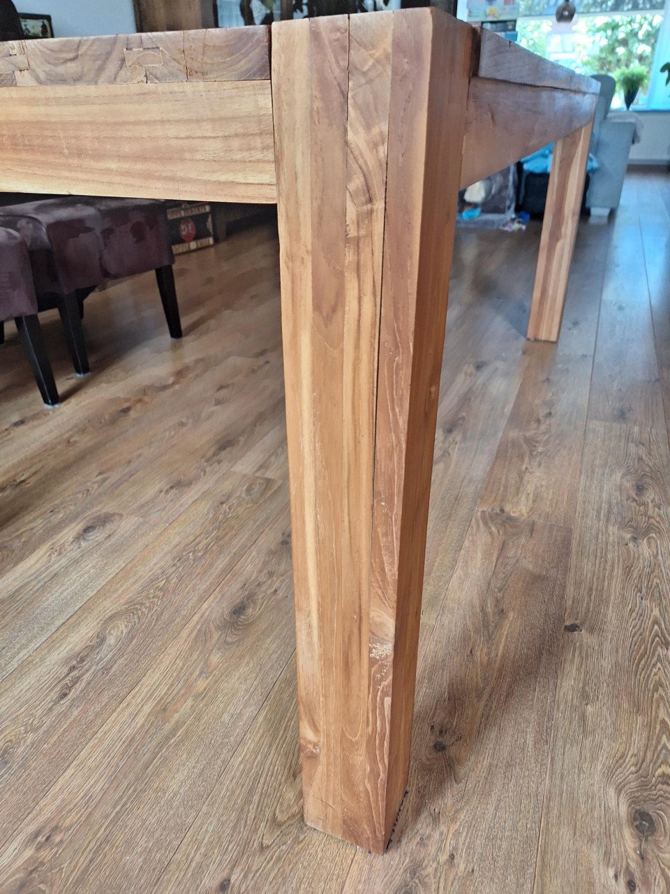 Zeer zware teakhouten tafel 1 x 2 meter en event 6 stoelen