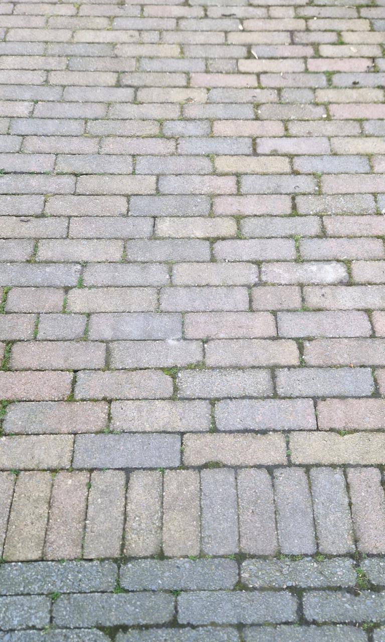 80m² bont gekleurde klinkers