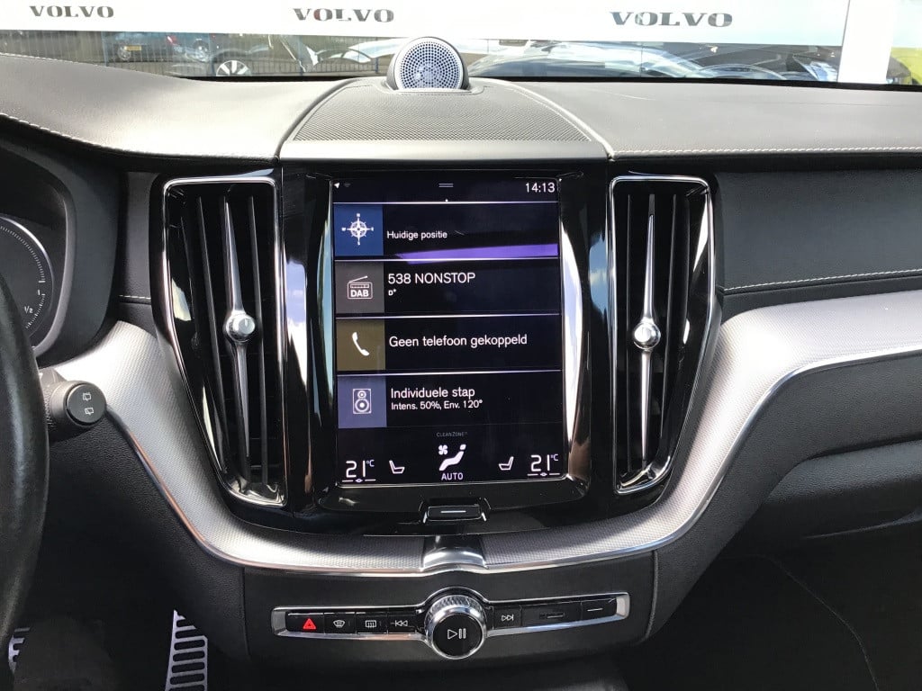 Volvo XC60 t8 390pk recharge r-design| adap.cruise| b&w sound| panodaktrekh