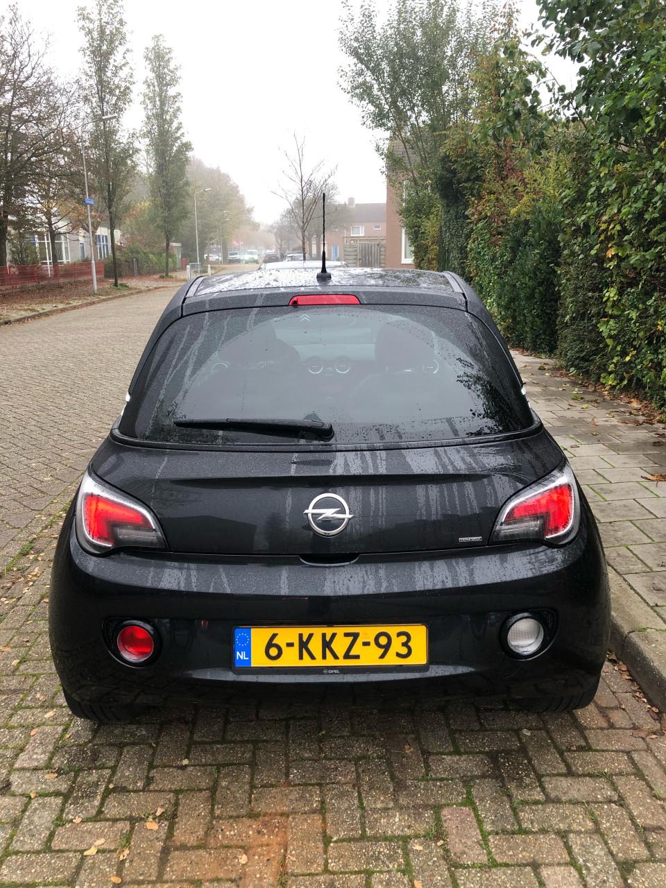 Opel adam.