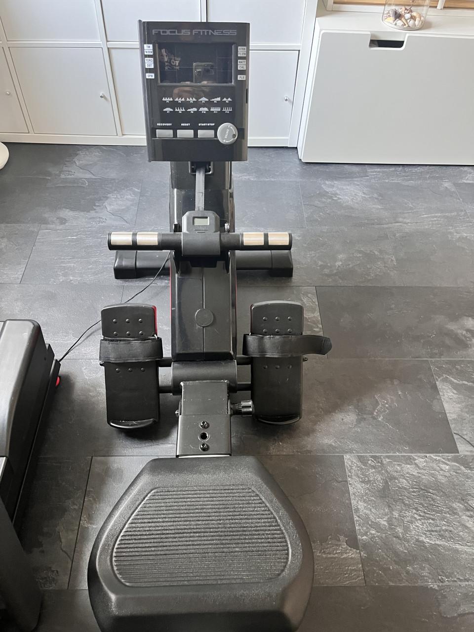 TE KOOP: Roeitrainer - Focus Fitness Row 3