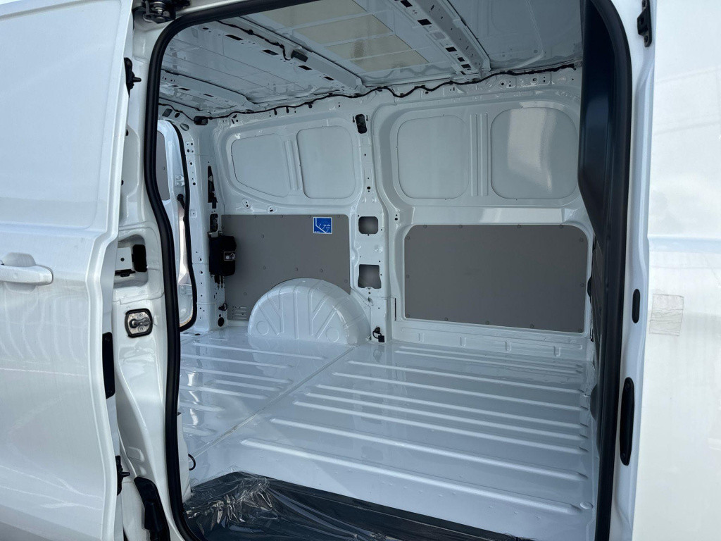Volkswagen Transporter 2.0 tdi l1h1 28 style