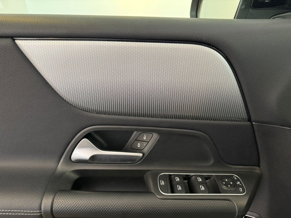 Mercedes-Benz Glb 200 business solution