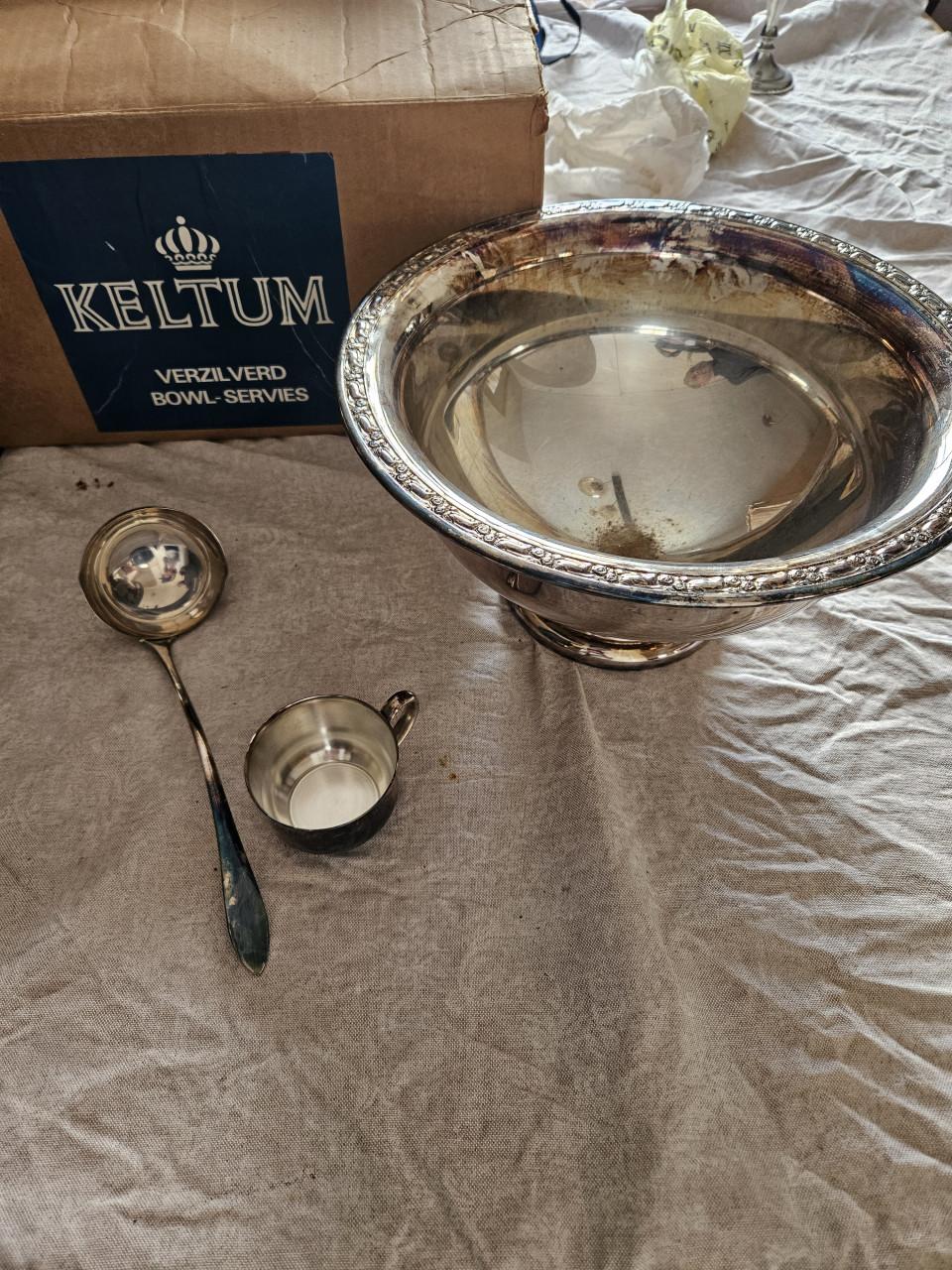 Verzilverd bowl servies