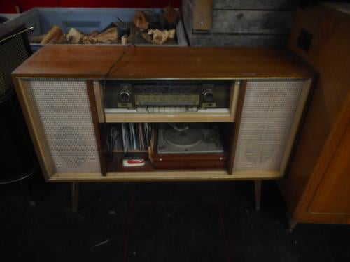 Vintage radiomeubel