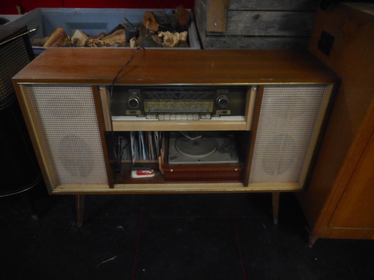 Vintage radiomeubel