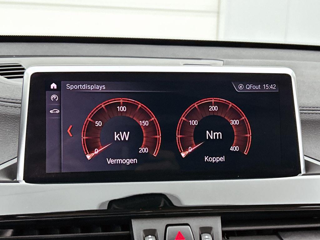 BMW X1 xdrive25e high executive | automaat | leder | parkeer sensoren | nav