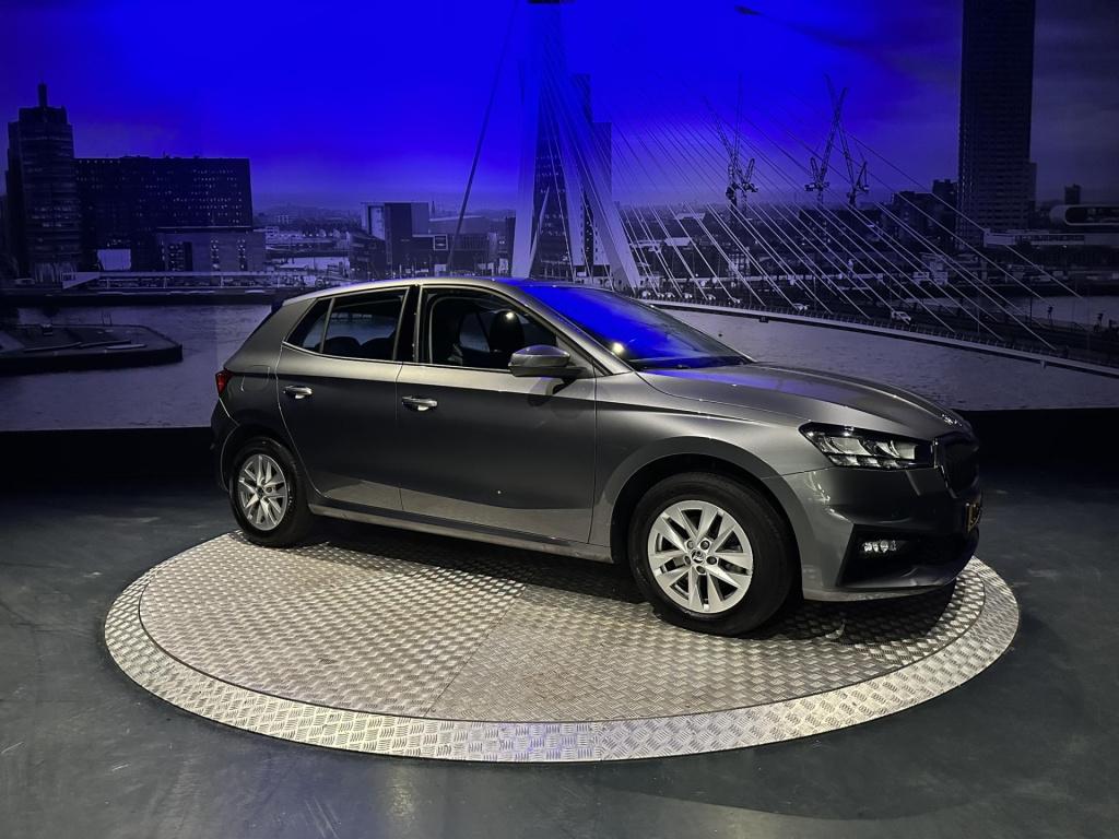 Skoda Fabia 1.0 tsi business edition *navi*appconnect*camera*clima