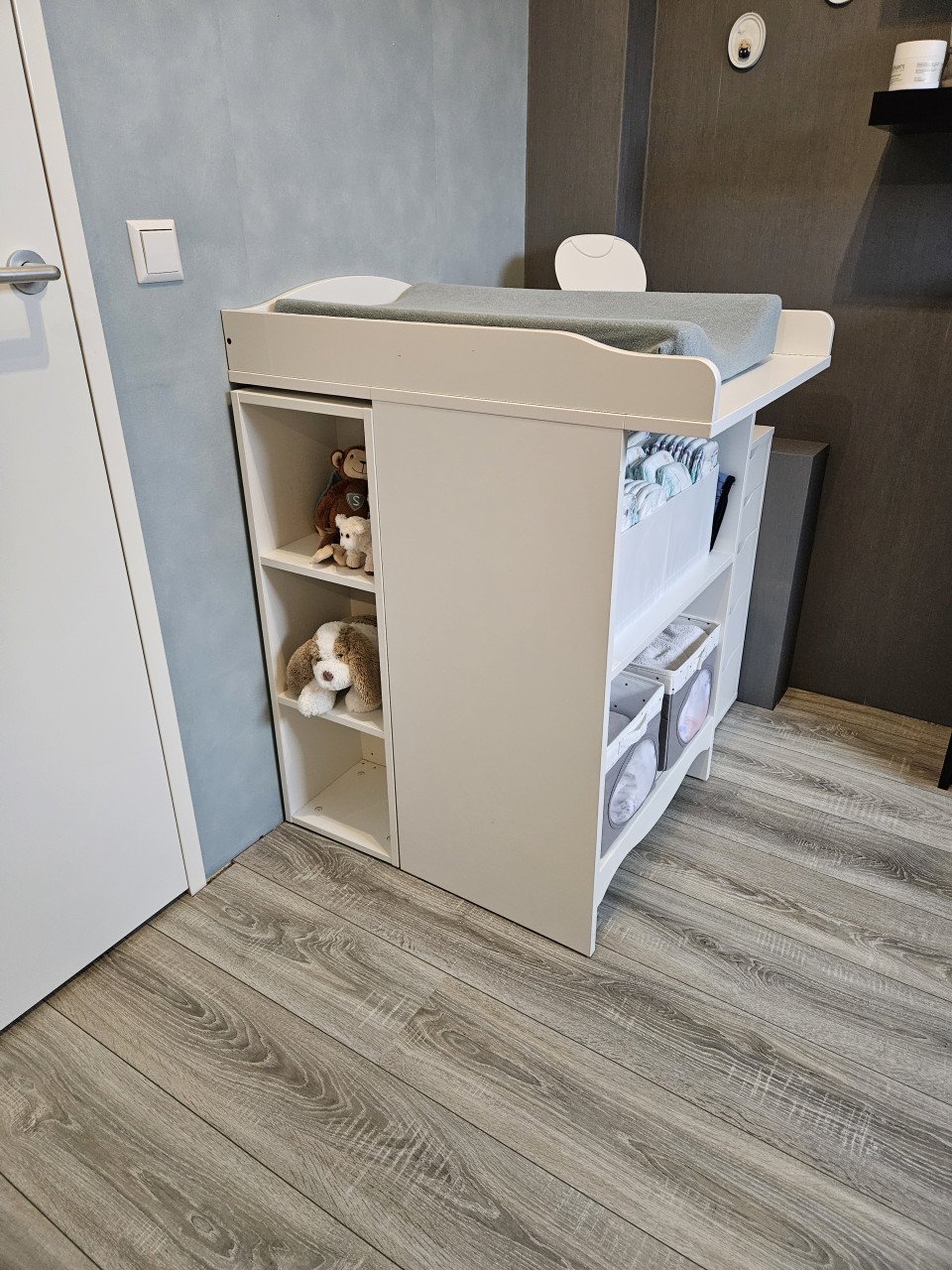 Commode met boekenkast