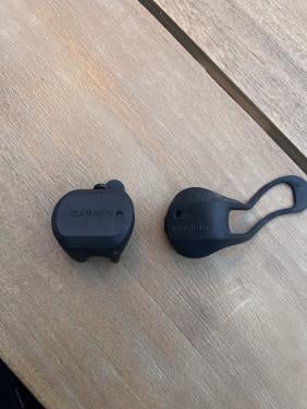 2 X Garmin speed sensor