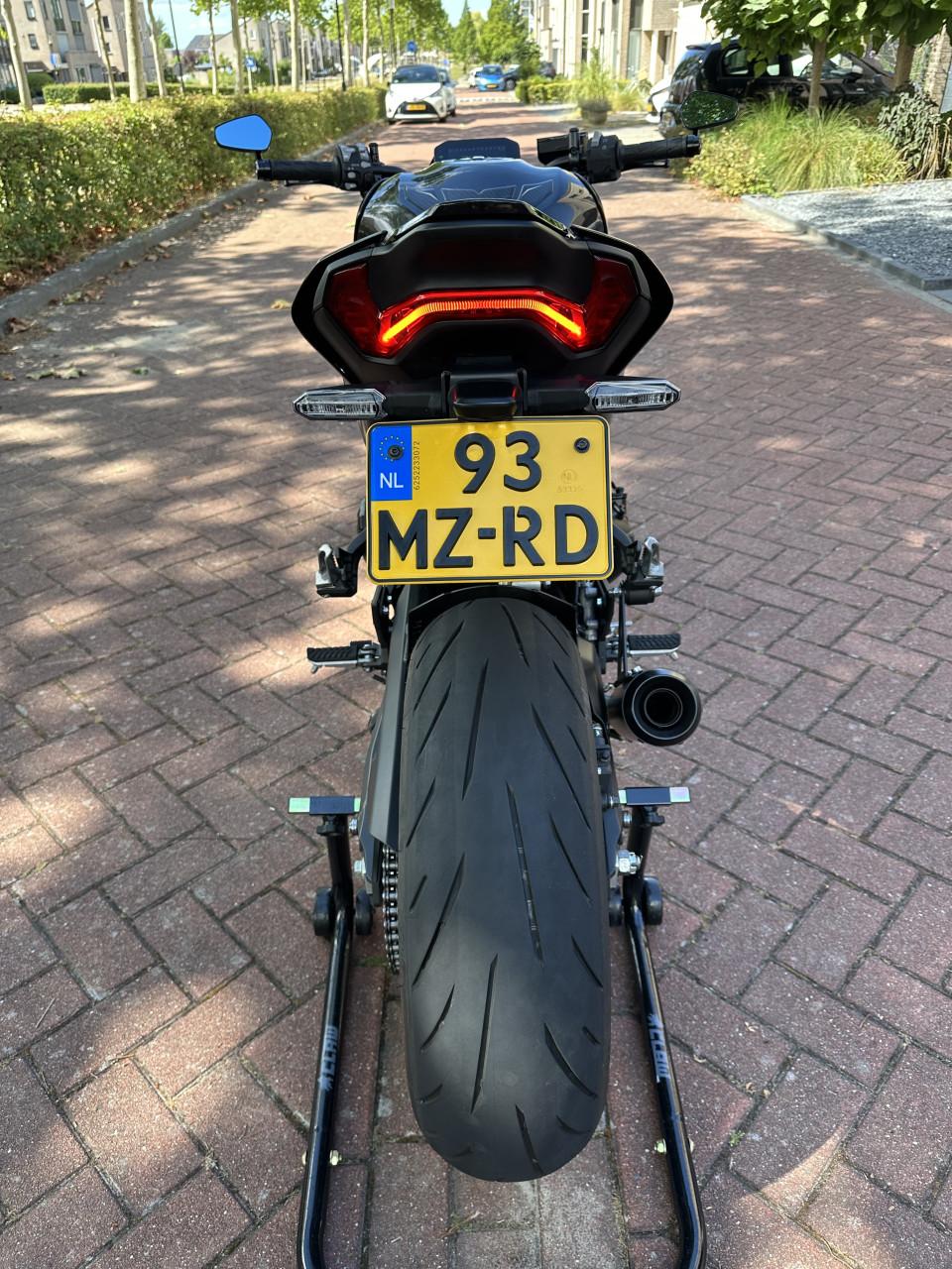 Kawasaki Z900 2025