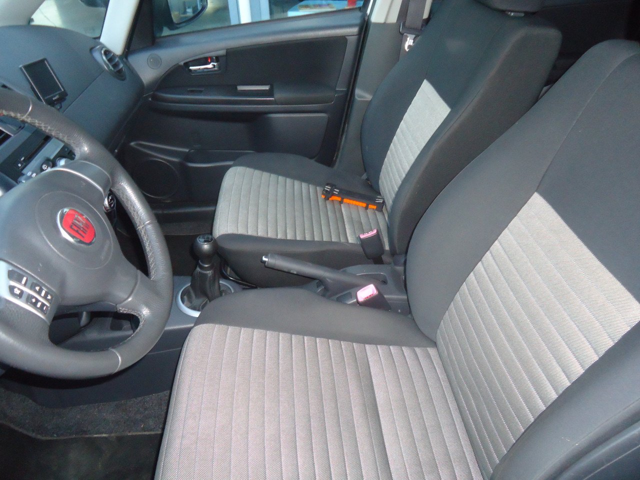 FIAT SEDICI 16-16V 5DRS 2WD