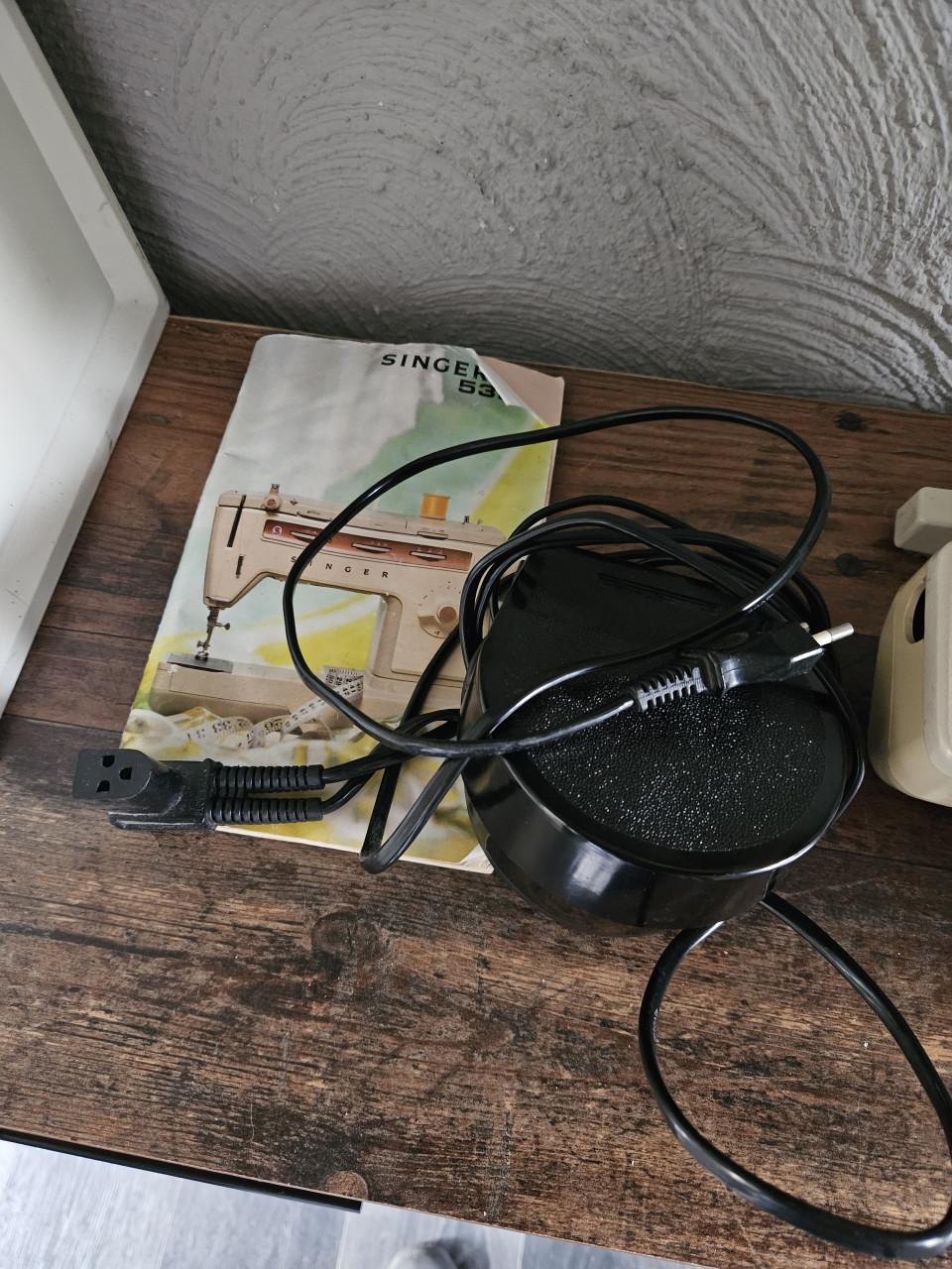 Vintage Singer 538 Naaimachine met Handleiding en koffer