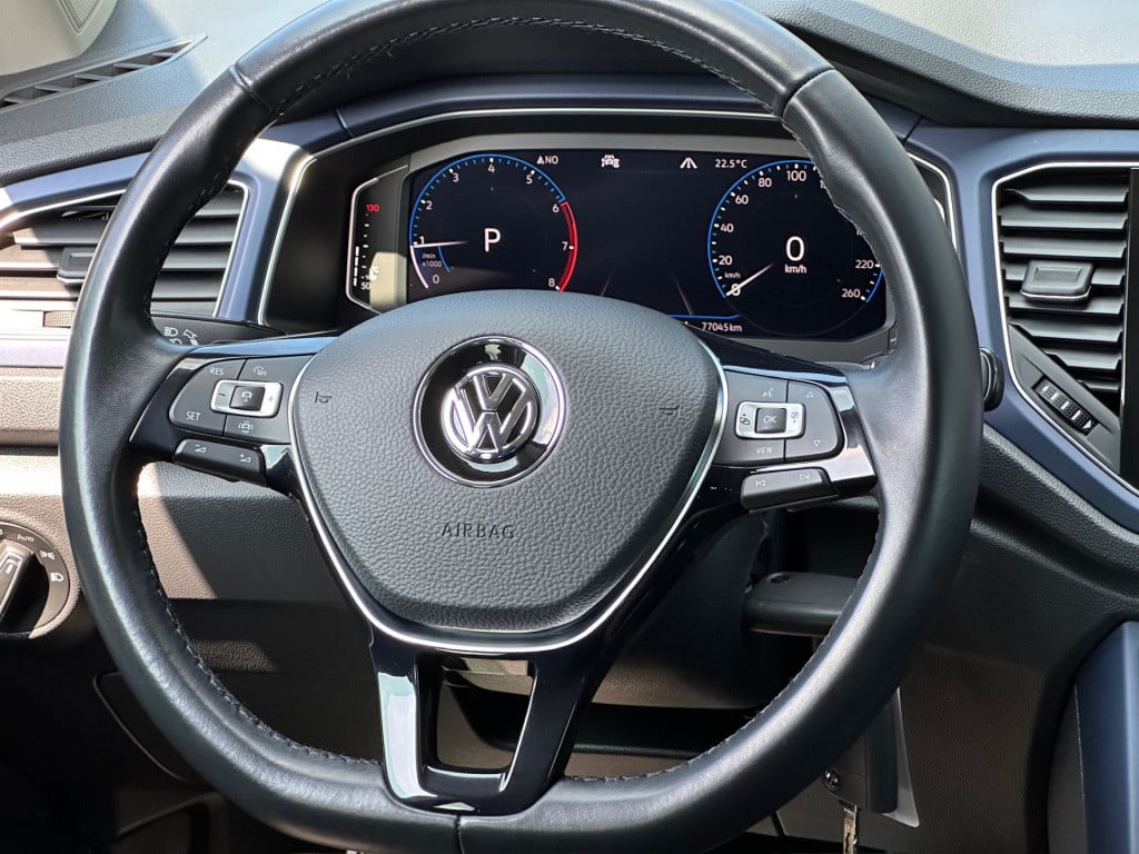 Volkswagen T-roc 1.5 tsi 150pk dsg r-line | 19 inch | led | trekhaak | virt